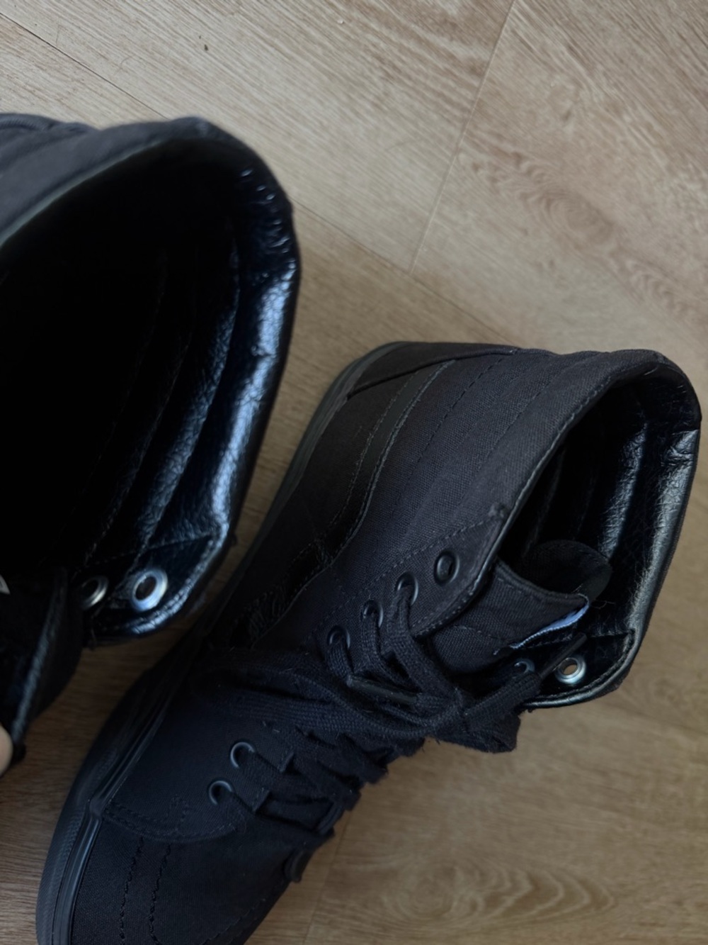 Vans Sk8 Hi Triple Black Men’s 8 | Women’s 9.5 - Picture 4 of 8